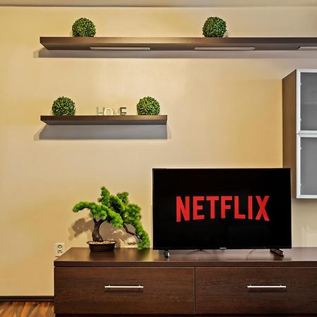 4 Rooms Unirii 47 Bucureşti Ngoại thất bức ảnh